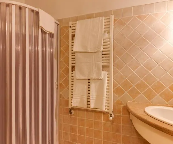 Konukevi La Vecchia Stazione 3*